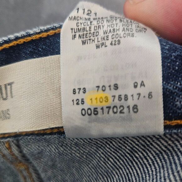 2003 VTG Levi's 517 Bootcut 36X29 Faded Thighs Zip Fly Distressed Hems Mexico - Picture 3 of 13